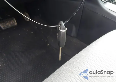 2019 Toyota Corolla Le z USA, uszkodzony, nr VIN 2T1BURHE9KC210347